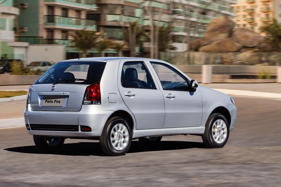  Fiat Palio Fire 5-Door 2015 года  (фото 2 из 3)